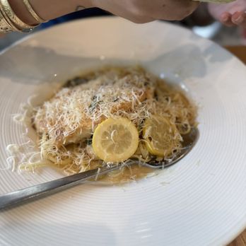 California Pizza Kitchen - Pizza Near Me - Aiea, Hawaii