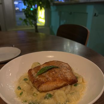 Luna Pasta e Dolci Take-Away - Pacific Salmon - Pasta Shops Near Me - Miami, Florida