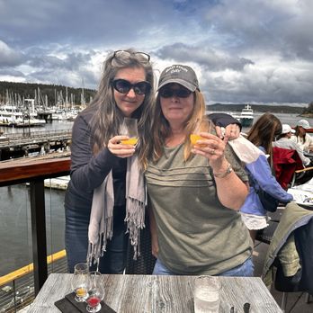 Downriggers - Mimosa flight, friends enjoying the Outrigger - American Near Me - Friday Harbor, Washington Downriggers - Mimosa flight, friends enjoying the Outrigger - American Near Me - Friday Harbor, Washington