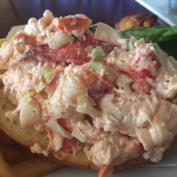 The Captain Kidd - Lobster roll - Bars Near Me - Woods Hole, Massachusetts The Captain Kidd - Lobster roll - Bars Near Me - Woods Hole, Massachusetts