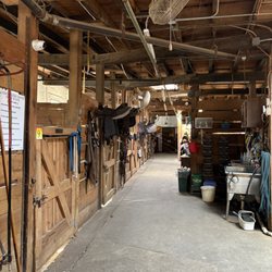 Lynnes Riding Center - Our Barn :-)