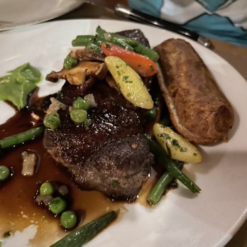 L'Antagoniste - Contre Filet - French Near Me - Brooklyn, New York