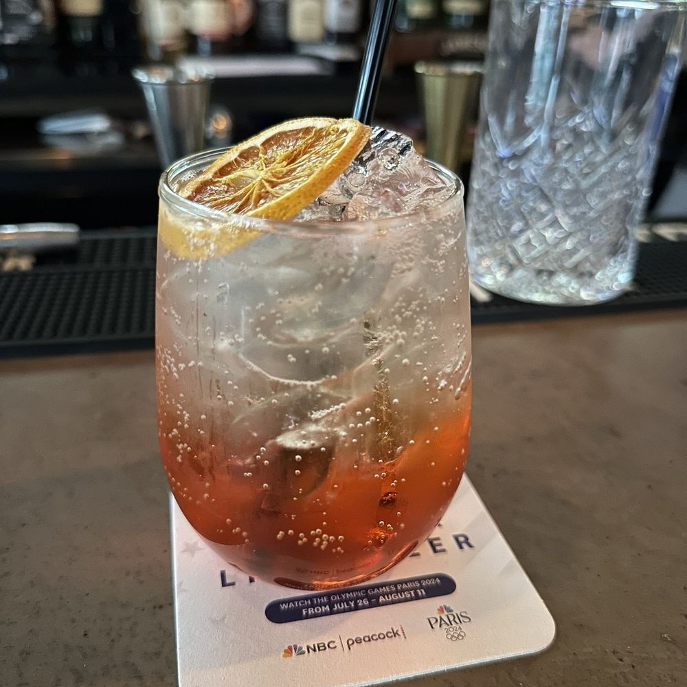 Gantry Bar & Kitchen - Milady's Spritz - New American Near Me - Long Island City, New York