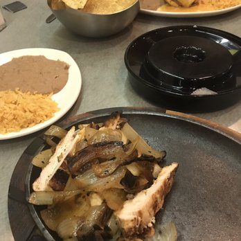 La Margarita - Lunch chicken fajitas and beef chimichanga - Mexican Near Me - Irving, Texas La Margarita - Lunch chicken fajitas and beef chimichanga - Mexican Near Me - Irving, Texas