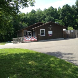 Morrison Rockwood Marina & Restaurant - View from the outside.