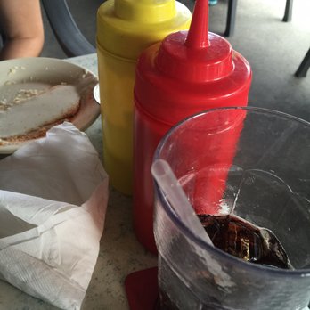 Broad Ripple Brewpub - Ketchup and mustard - Vegetarian Near Me - Indianapolis, Indiana
