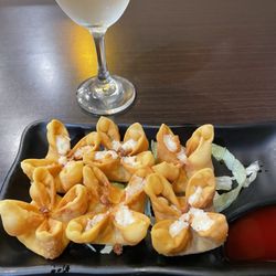 Redbowl - Crab rangoon