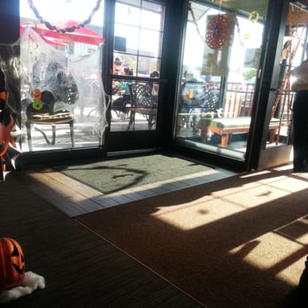 Applebee's Grill + Bar - Halloween decorations && the entrance for outdoor seating - American Near Me - Brooklyn, New York
