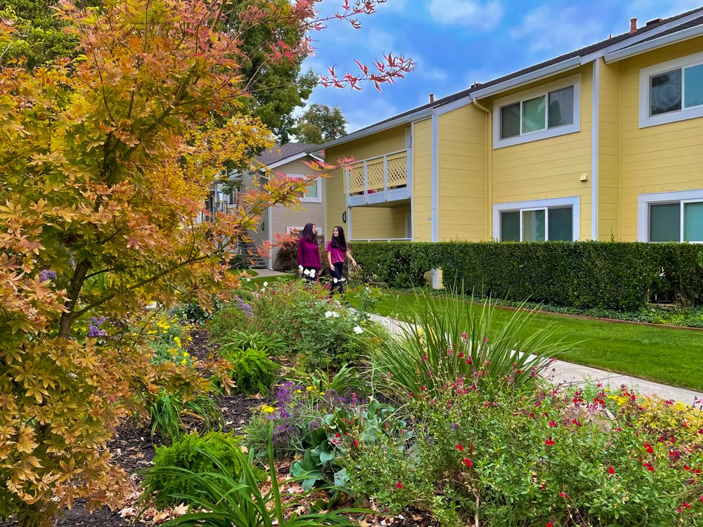 CYPRESS POINTE APARTMENTS 26 Photos & 38 Reviews 8200 Kern Ave