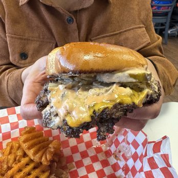 Smash And Slice - Double smash burger with grilled onions Half and Half "Grandma Tony's Way" & The "Grandma White pie" - Pizza Near Me - Las Vegas, Nevada Smash And Slice - Double smash burger with grilled onions Half and Half "Grandma Tony's Way" & The "Grandma White pie" - Pizza Near Me - Las Vegas, Nevada