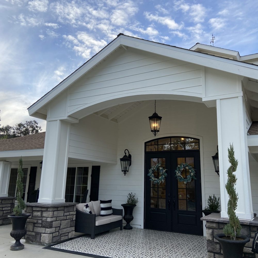 The Vine House Bed & Breakfast - Bed & Breakfast Near Me - Temecula, California