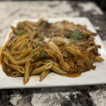 La Bistro - Chicken Marsala - Salad Near Me - Wading River, New York