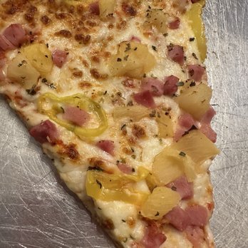 Siena's Pizza - Great pizza and atmosphere. Had the cheese bread, BBQ wings and pizza and everything was delicious! - Pizza Near Me - St Johns, Florida