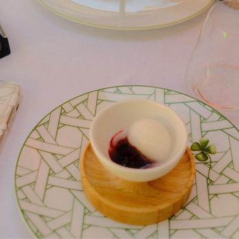 Dior des Lices - Sorbet with raspberry - French Near Me - Saint-Tropez, 83