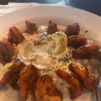 Irish Bred Pub - Shrimp and Grits - American Near Me - Opelika, Alabama