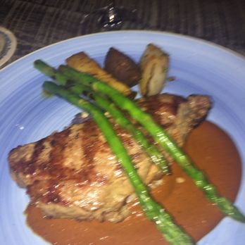 Caracol - bistec. It's okay. Sounds better on the menu than it taste I thought. But it was still yummy - Seafood Near Me - Houston, Texas