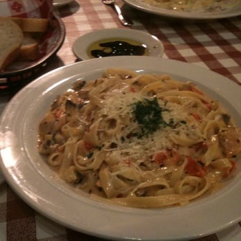 Rigatoni's Restaurant - Cajun chicken fettuccine - Italian Near Me - Castro Valley, California Rigatoni's Restaurant - Cajun chicken fettuccine - Italian Near Me - Castro Valley, California