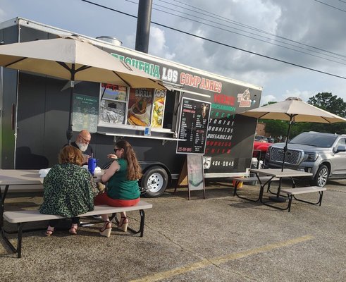 Birria & Barbacoa de Chivo Los Compadre's Taco Truck by null