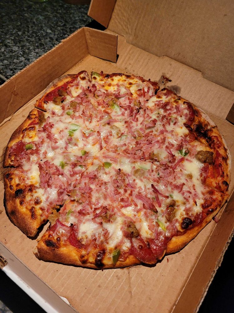 First Class Pizza To Go Logo