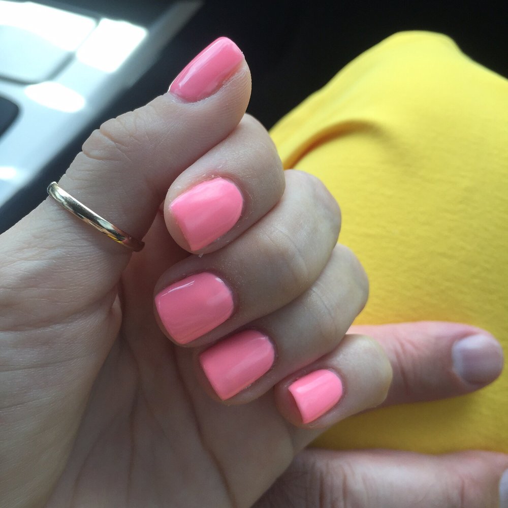 Modern Nails & Spa - PERFECT Gel mani! & my favorite color! Sue Ann is THE BEST!!!!! - Nail Salons Near Me - Hollywood, Florida
