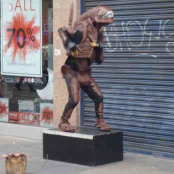 Argyle Street - Dancing Alien - Local Flavor Near Me - Glasgow, GLG