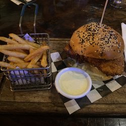 Almacen Cocktail - Chicken sandwich