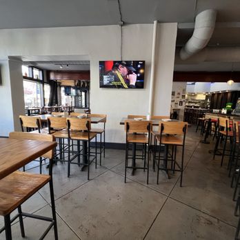 Off The Rails Brewing - 3/13/25 FYI. Interior. - Breweries Near Me - Sunnyvale, California Off The Rails Brewing - 3/13/25 FYI. Interior. - Breweries Near Me - Sunnyvale, California