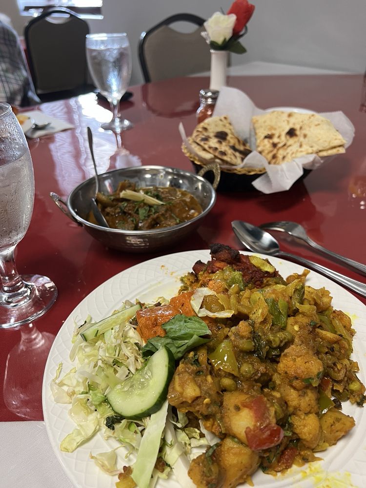 Curry & Grill Logo