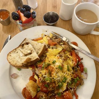 Bloom - Chicken Andouille Sausage Scramble - American Near Me - Santa Clara, California Bloom - Chicken Andouille Sausage Scramble - American Near Me - Santa Clara, California