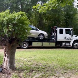 W-M-P ROAD SERVICE - Van being transported