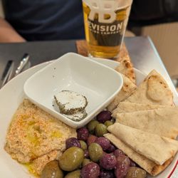 Vino Volo - Mediterranean Plate