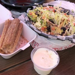 Loco Hombres - Nachos and churros