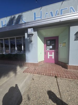 Hart’s Haven Used Bookstore by null