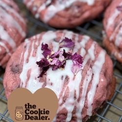 The Cookie Dealer 818 - Valentine's Day Edition: Strawberry Chocolate Chip
