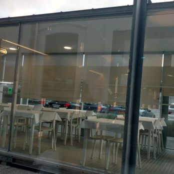O Valentim - Outdoor Seating w/ Glass Windows - Seafood Near Me - Matosinho, 20