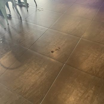 Poke Bros - Floor was sticky - Poke Near Me - Spartanburg, South Carolina