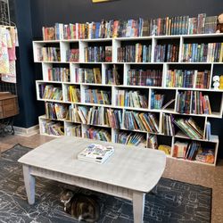 Story Line Books - Can you spot the cat?