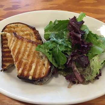 Basecamp Books & Bites - Grilled cheese - Bookstores Near Me - Roslyn, Washington