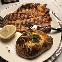 Kansas - Hoy: take away de trucha con papa rellena. 10 puntos.