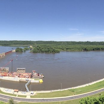 Eagle Point Park - Lock overlook - Parks Near Me - Dubuque, Iowa