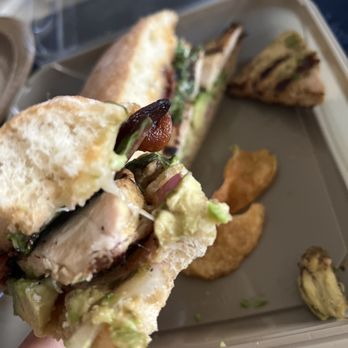 GRANVILLE - Chipotle Chicken Club Sandwich with house Housemade Potato Chips - New American Near Me - Pasadena, California GRANVILLE - Chipotle Chicken Club Sandwich with house Housemade Potato Chips - New American Near Me - Pasadena, California