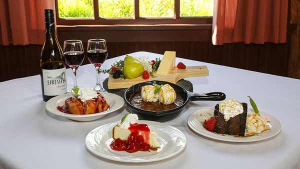 Paradise Inn by null