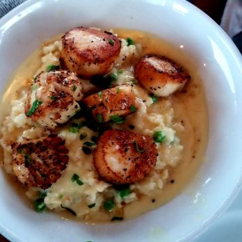 Bungalow Bar - Seared Divers Scallops - American Near Me - Seaside, New York Bungalow Bar - Seared Divers Scallops - American Near Me - Seaside, New York