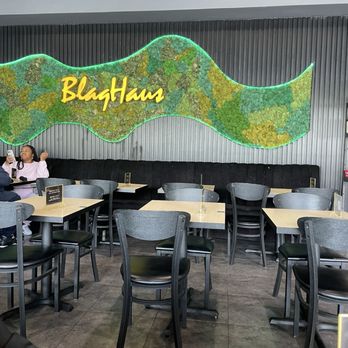 BlaqHaus NoHo - Indoor seating - Southern Near Me - North Hollywood, California