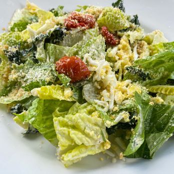 Marlow's Tavern - Classic Cesar Salad - New American Near Me - Oviedo, Florida