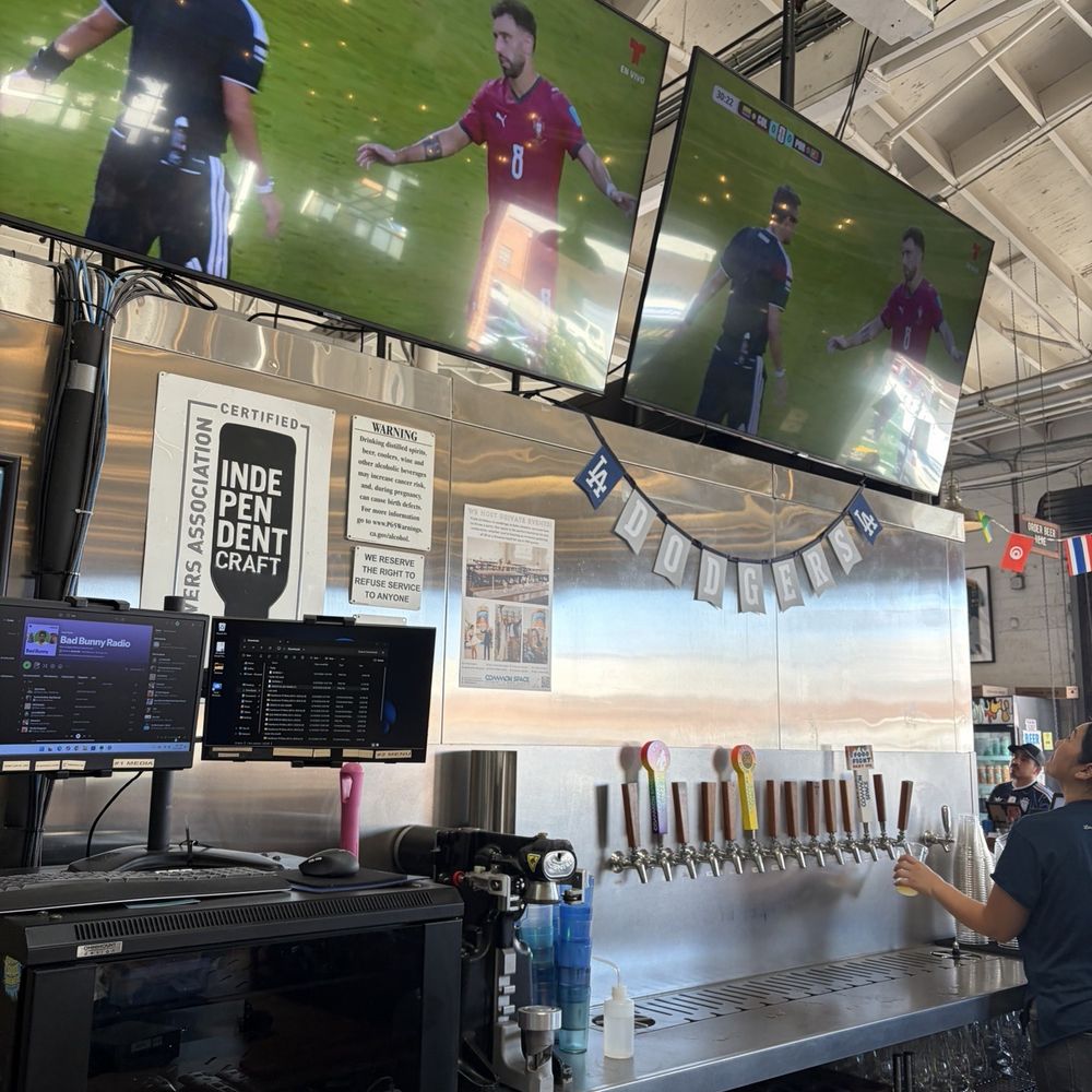 TVs over bar TVs over bar