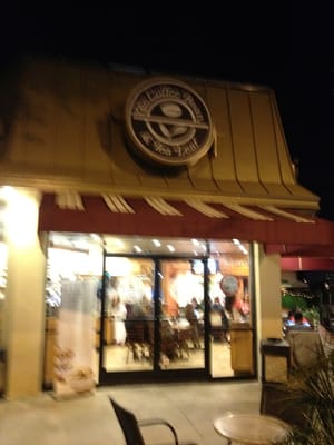 The Coffee Bean & Tea Leaf by null