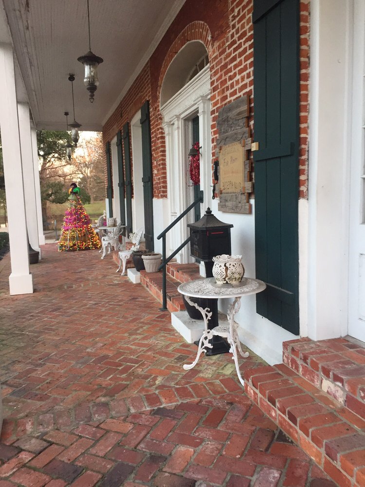 OLD CASTILLO BED & BREAKFAST Updated August 2024 220 Evangeline