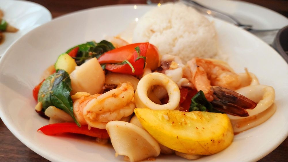 Basil Thai Restaurant & Bar