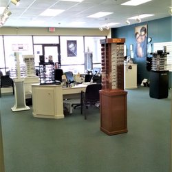 Colonial Heights Vision Center - Showroom